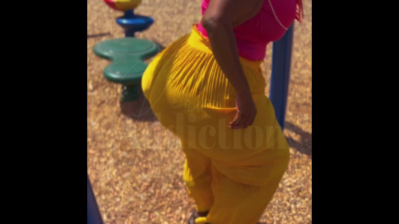 Pearaddiction walking content: バストアウト