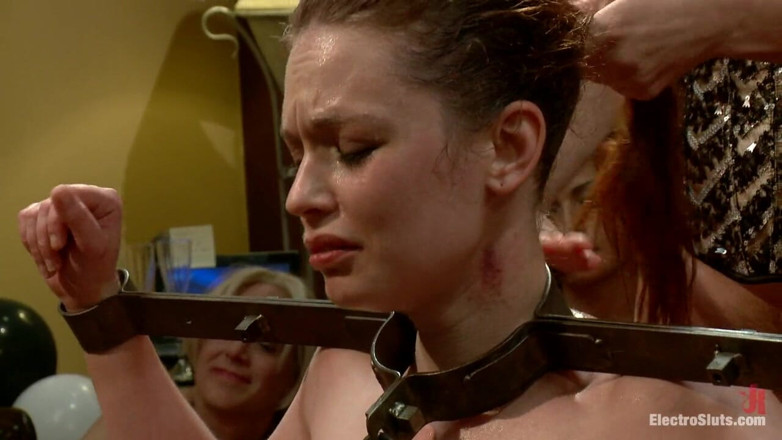 Electrosluts by Kink: जन्मदिन मुबारक हो Justine Joli