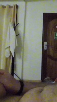 Meisje in Burka sperma lopen en openbaar pissen