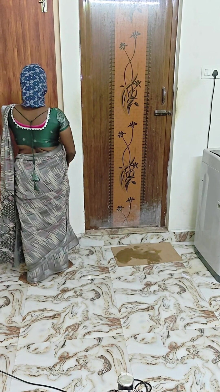 Thesana: Cha chồng bị kiện