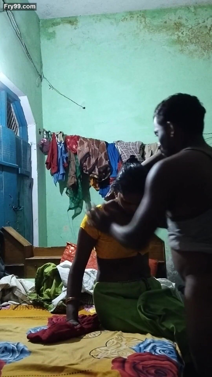 YangZi 69: Lízej mi kundičku a šukej mě, jsem tak nadržená právě teď