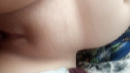 VitLen2: Yarak amcığını sikiyor yakın çekim. Amcıkta sperm. İçine Boşal