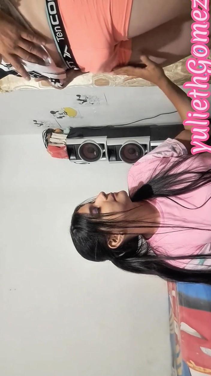 Yulieth Gomez: Ótimo sexo com minha linda enteada de 18 anos na Nossa...