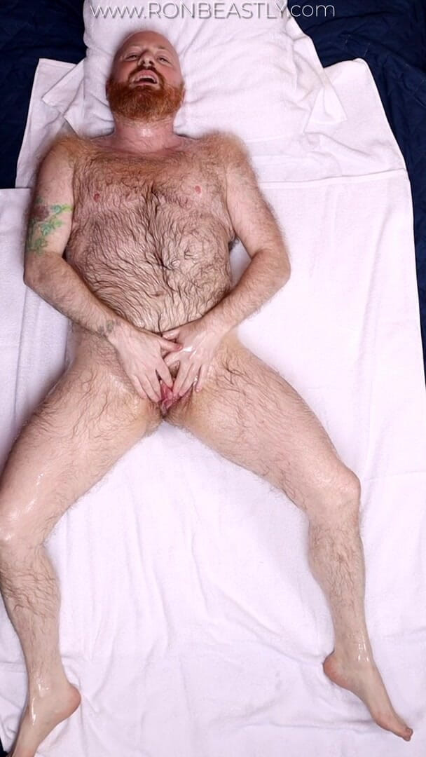 RonBeastlyFTM: Cậu bé đầy dầu - Ftm Bear Oily Jack off Sesh