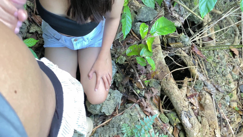 Pinay Shena Mae: น้องเลี้ยงชาวเอเชียตัวเล็กโดนเพื่อนเย็ดจัดหนัก