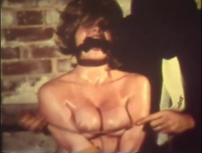 Vintage Usa: A rare crazy vintage BDSM scene!