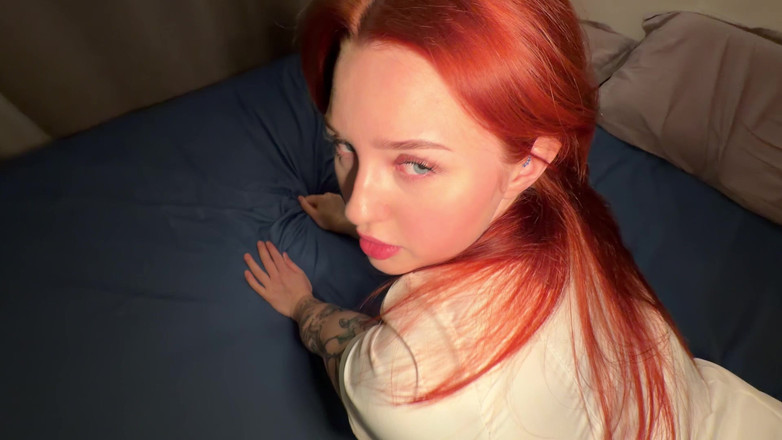 Honey Sasha: Assistente in prima persona con tette grandi, gola profonda e...