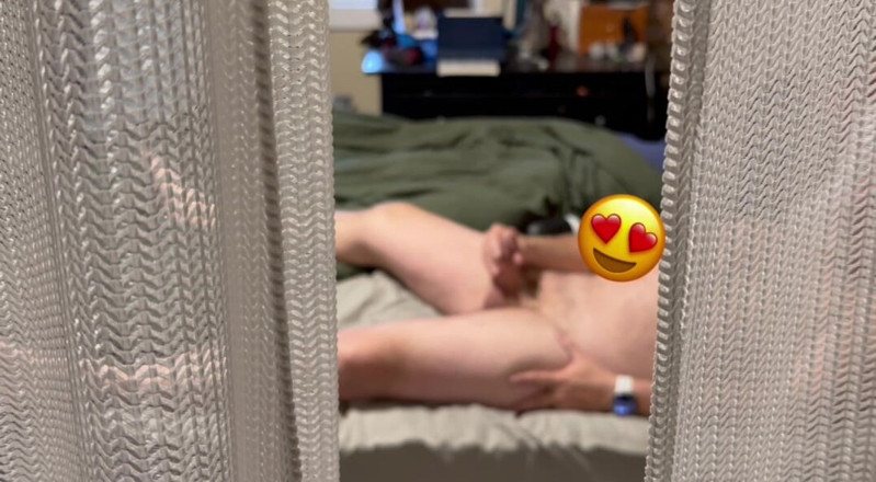 Truridge: Peeping on Uncle Stuck in a Closet