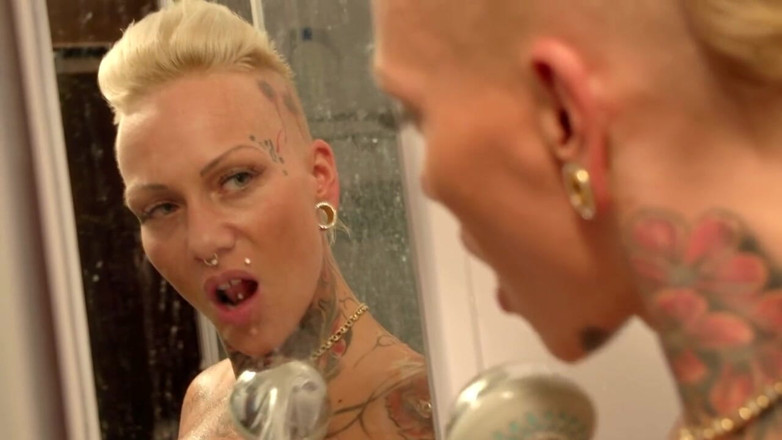 MILF and Big Wet Tits XXX: Den kåta sekreteraren med de stora tuttarna
