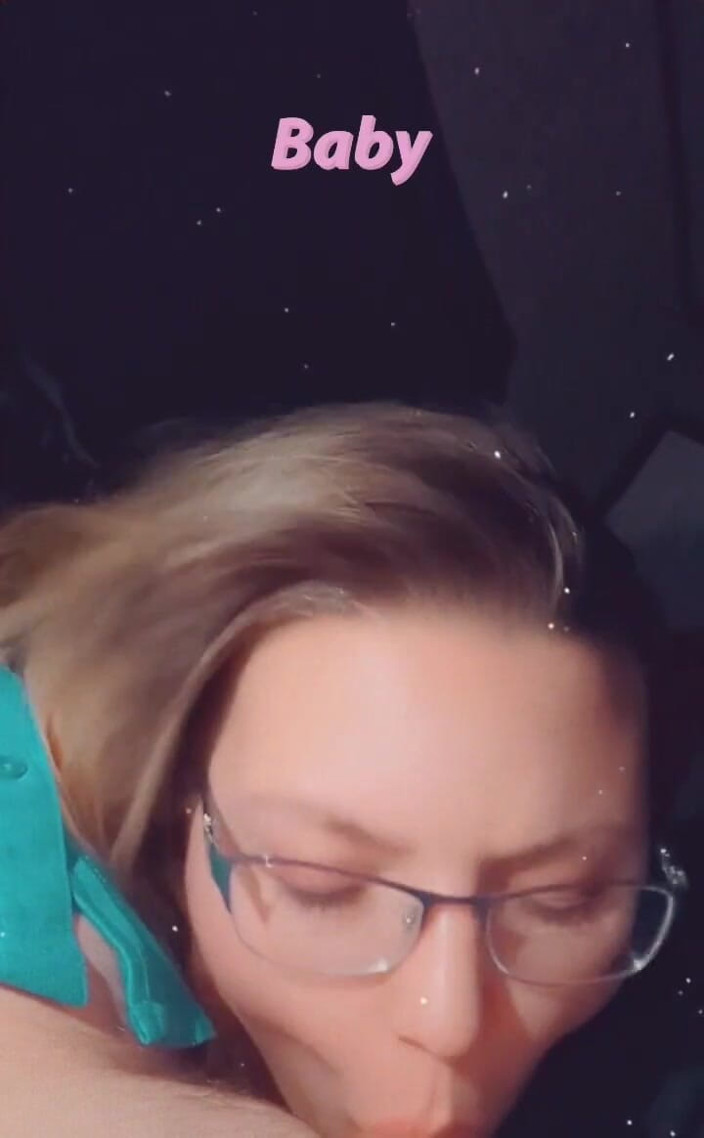 Funhousewife69: Sucking His Cock While Working, Gotta Suck and Work