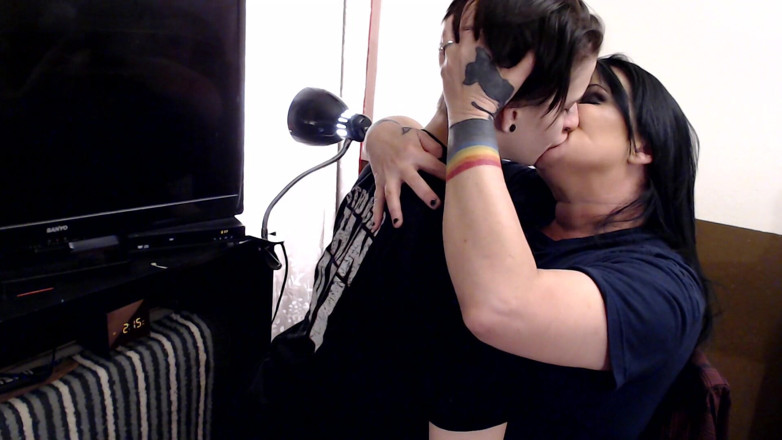 Abby Anna: True lovers passionate lesbian kissing
