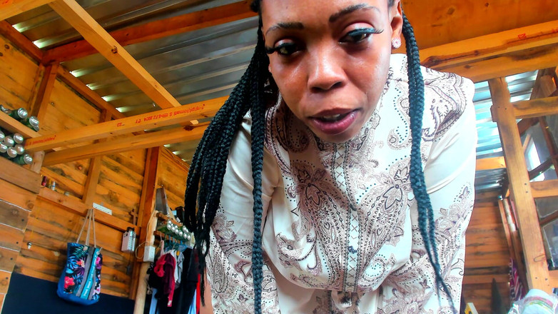 AnalEbony: भूमिका निभा रही शरारती रानी