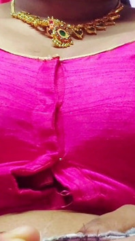 Ateşli ve seksi teyze apne göğüsleri