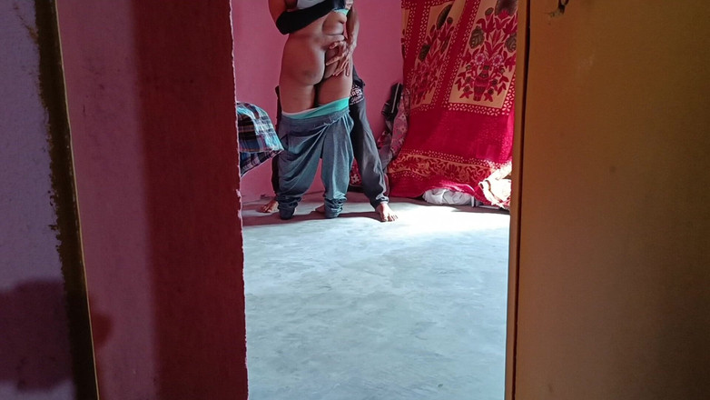 Priya ki Papa: Desi Village Girl Indian College Girl Doing First Time Sax...