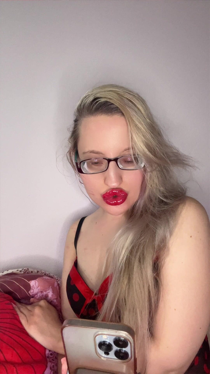 FinDom Goaldigger: Трансформация девушки бимбо или паренька