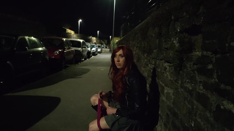 The Midnight Minx: Crossdresser kończy na ruchliwej drodze