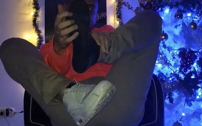 Tomas Styl: Warm Feet for You to Enjoy at Christmas