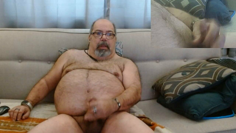 JohnGalt_060769: Сидячи під час мастурбації. Вставка крупним планом