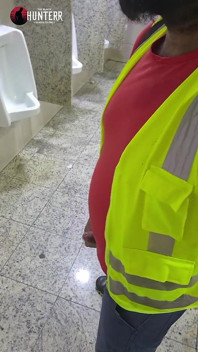 Soyunma odasında mastürbasyon yapmak