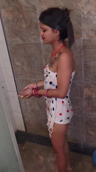 Desi Hot Indian Bhabhi Ko Devarji Ne Bhabhi Ko Chod Dala