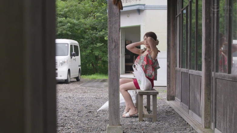 Eagle-Special: Ntr - Svedla jsem sousedova manžela ... Opálená, velká prsa děvka, která...