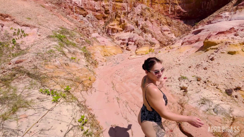 April BigAss: Beach Day Swallowing More Than 4 Liters of Piss, Messy, Deep...