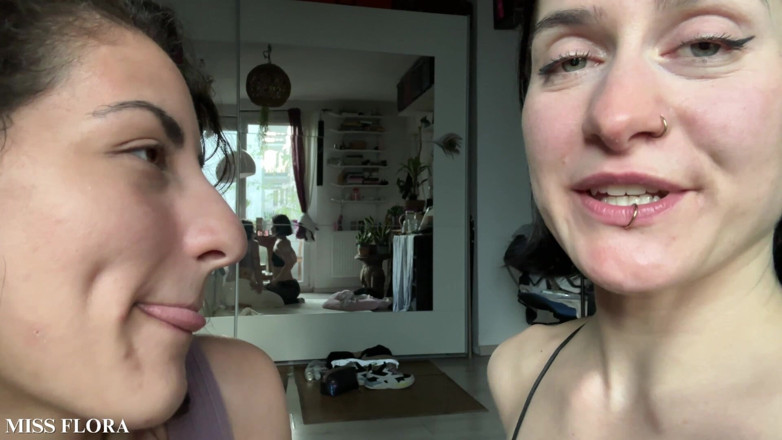 Miss Flora: Lesbisk tunga kyssar gör ut med Tula Vida