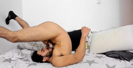 Grayalpha: Self saje sebe, šuká velkou nálož po celé mé tváři