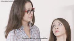 Young Sex Parties: Malíř šuká své náctileté modelky