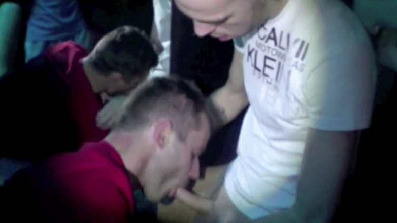 Sneaker gay: 荡妇被乔纳森·达科性交