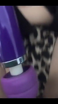 Ten den jsem byla velmi nadržená. Všechny moje díry, kde je ošukaná. #fyp, #amateur, #doggy, #milf, #fetish, #custom, #gfe, #mask feti