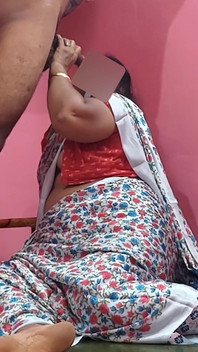 Madrasta faz sexo quente com jovem enteado indiano