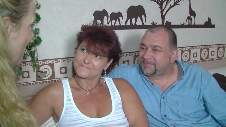 Swinger Friends Germany: A Simone también le gusta tragar esperma
