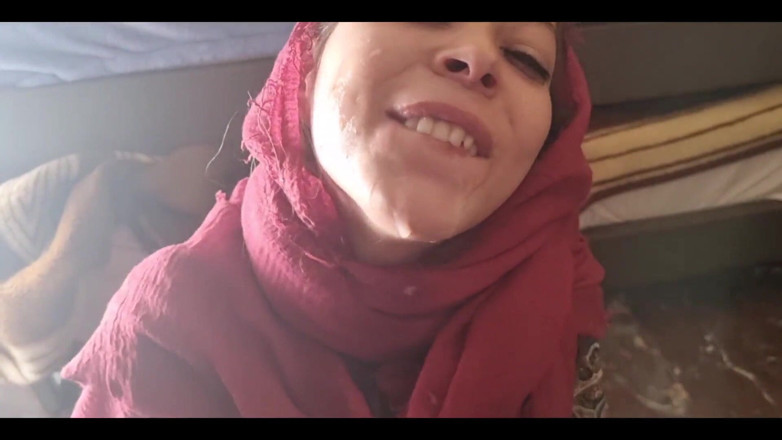 Holycandy: Mora succhia il cazzo del marito