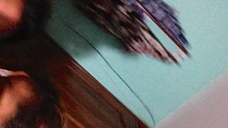 Flacosele: 私は私の部屋で彼女をお尻で犯します