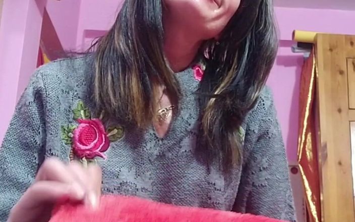 Bolly Karma: 完璧な吸引力を持つ情熱的なセックスは、巨大なペニスサイズにつながります