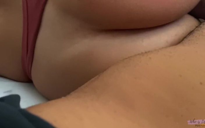 Who is Lilly: Lilly est très coquine et se fait fesser et baiser