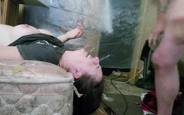 VinnyMacNDelilah: Wife Getting Her Mouth Used