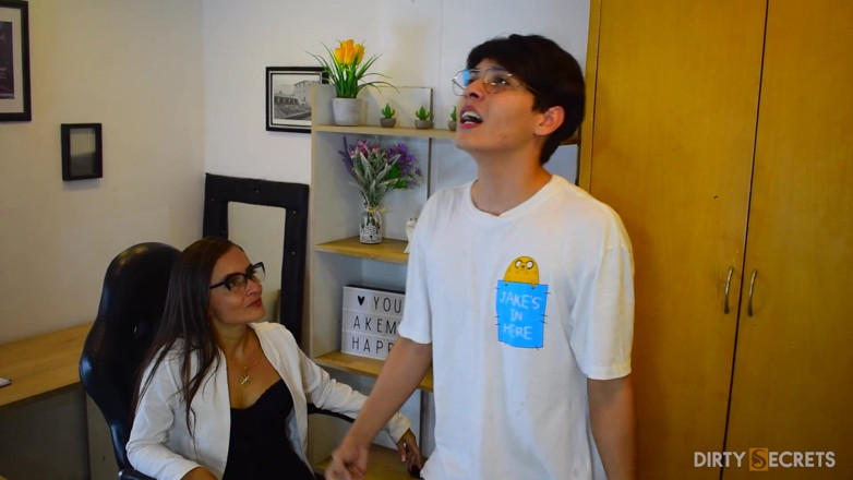 Dsfilmation: Doctor Kathy_lee Fucks Her Best Friend's Stepson, Lil_timy