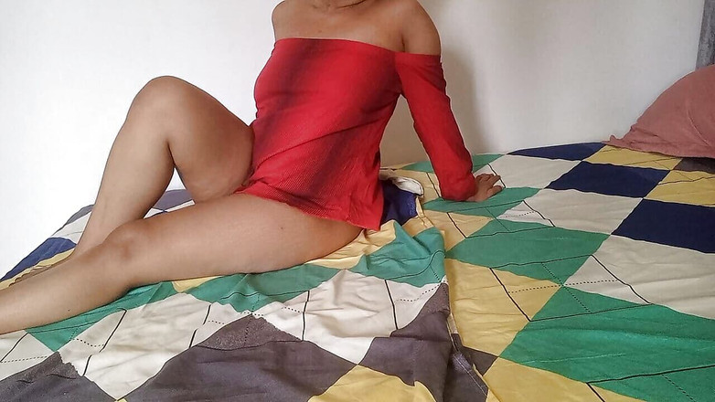 PATY PATY: Nechali mě samotnou v domě mé kamarádky a vidím ji...