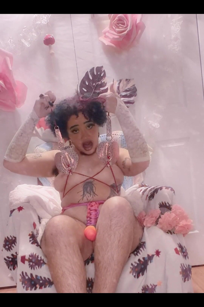 Eros Valentine: Santa Adalah Lesbian Seksi berbulu