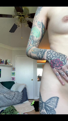 Pearlsage: 巨大で濃い茂み崇拝