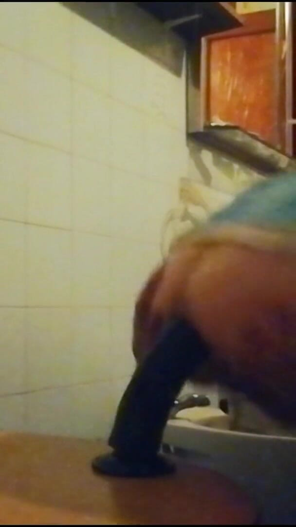 Culopeke: Young man enjoys anal sex