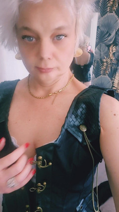 Sofy13: Tu Aimes Ma Nouvelle Tenu Rejoint Moi Pour Me L'enlever