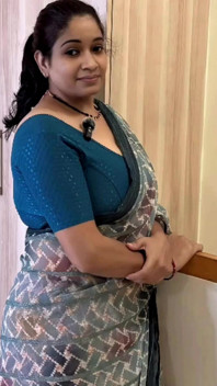 Une bhabhi fait un cadeau au voisin