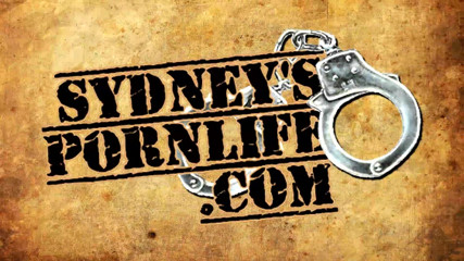 Sydneys porn life: Fantastische blondine in netzstrümpfen, intensives squirting und ficken!