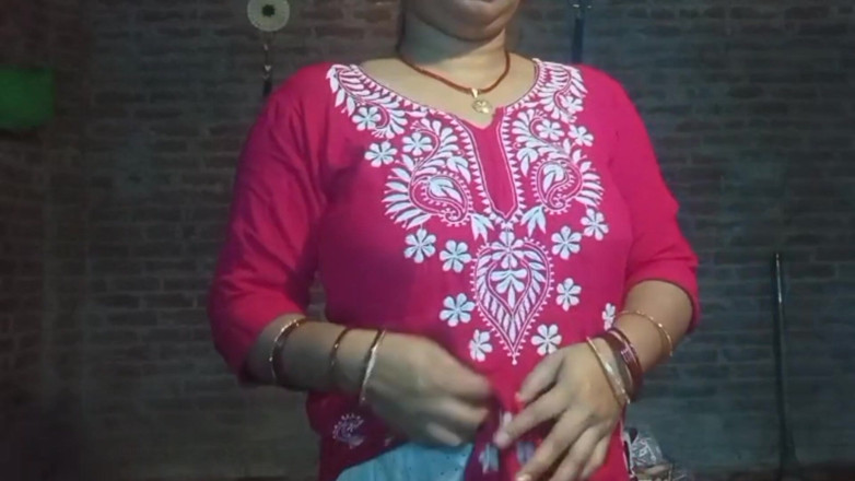 Manjushukla: Naaktshow en vingeren.