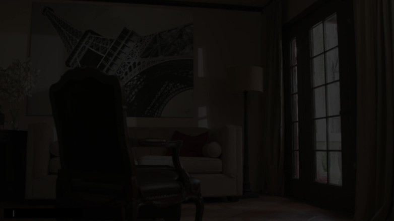 New Sensations: Eliza verdient haar eerste hete vrouw enkelband