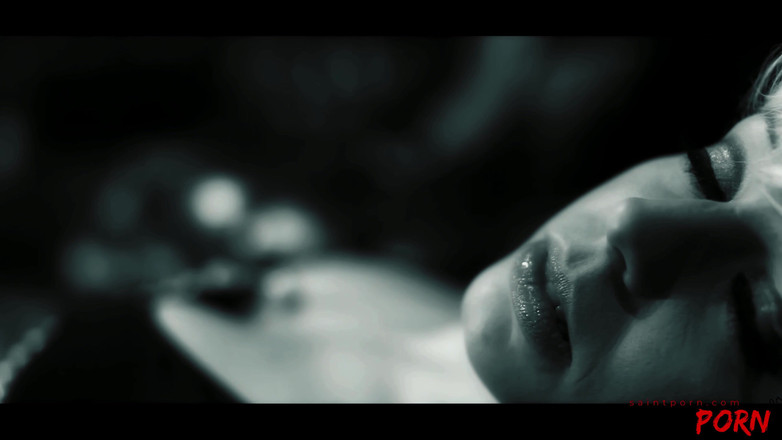 SaintPorn: Тіффані Кінгстон любить ділдо і члени