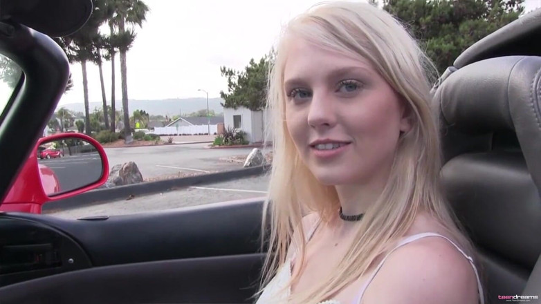 Teen Dreams: Delgada sexy Lily se la follan duro